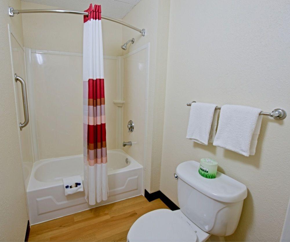 Red Roof Inn Elkhart Dış mekan fotoğraf